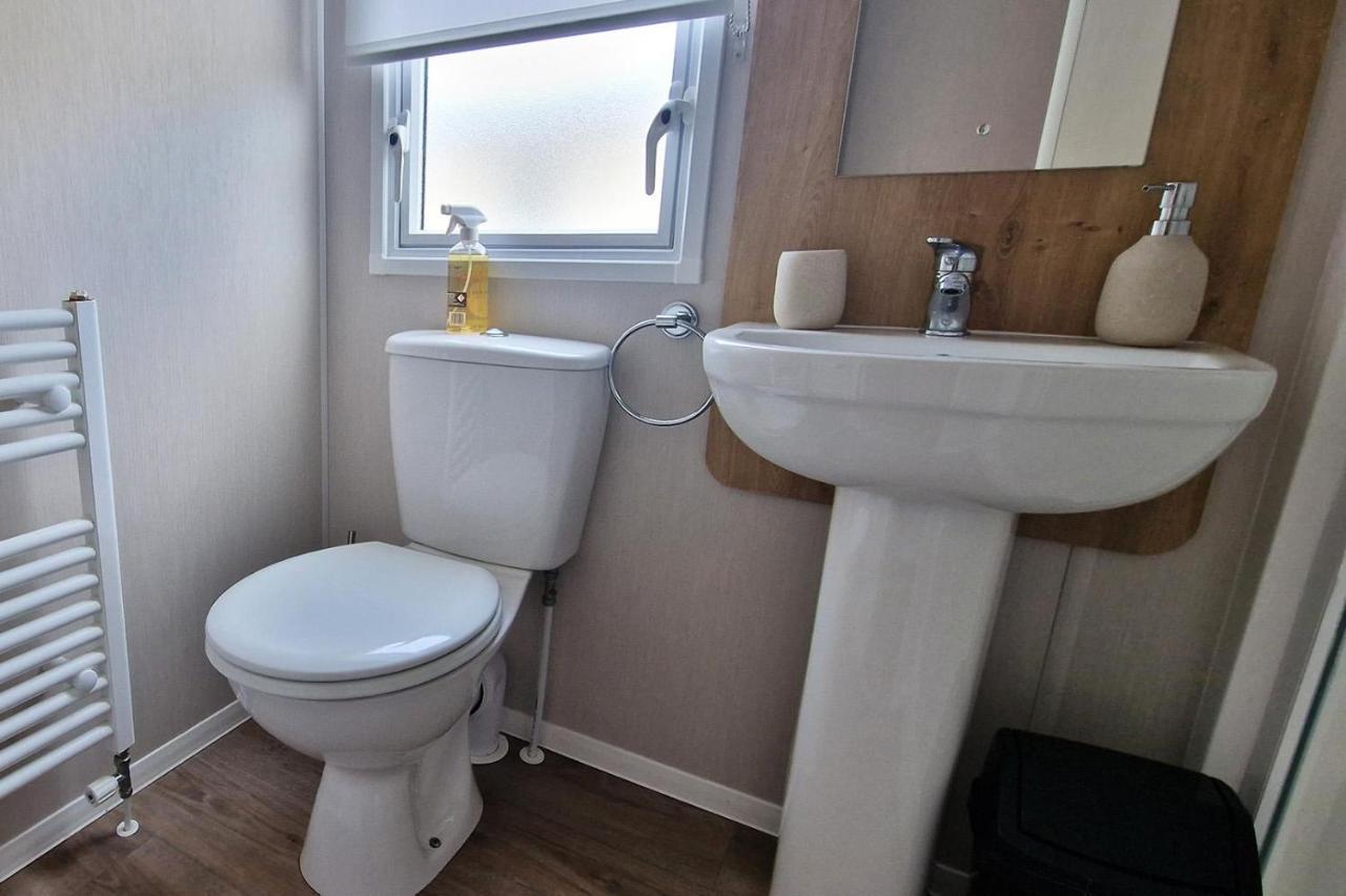 Lovely Caravan Nearby The Beach In Hunstanton, Norfolk Ref 23071C Hotel Exterior foto