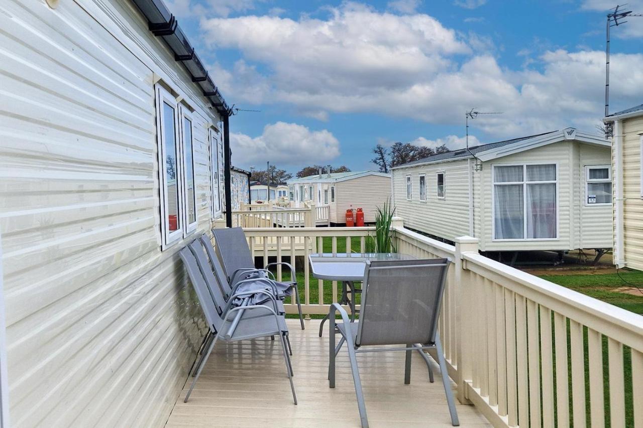 Lovely Caravan Nearby The Beach In Hunstanton, Norfolk Ref 23071C Hotel Exterior foto